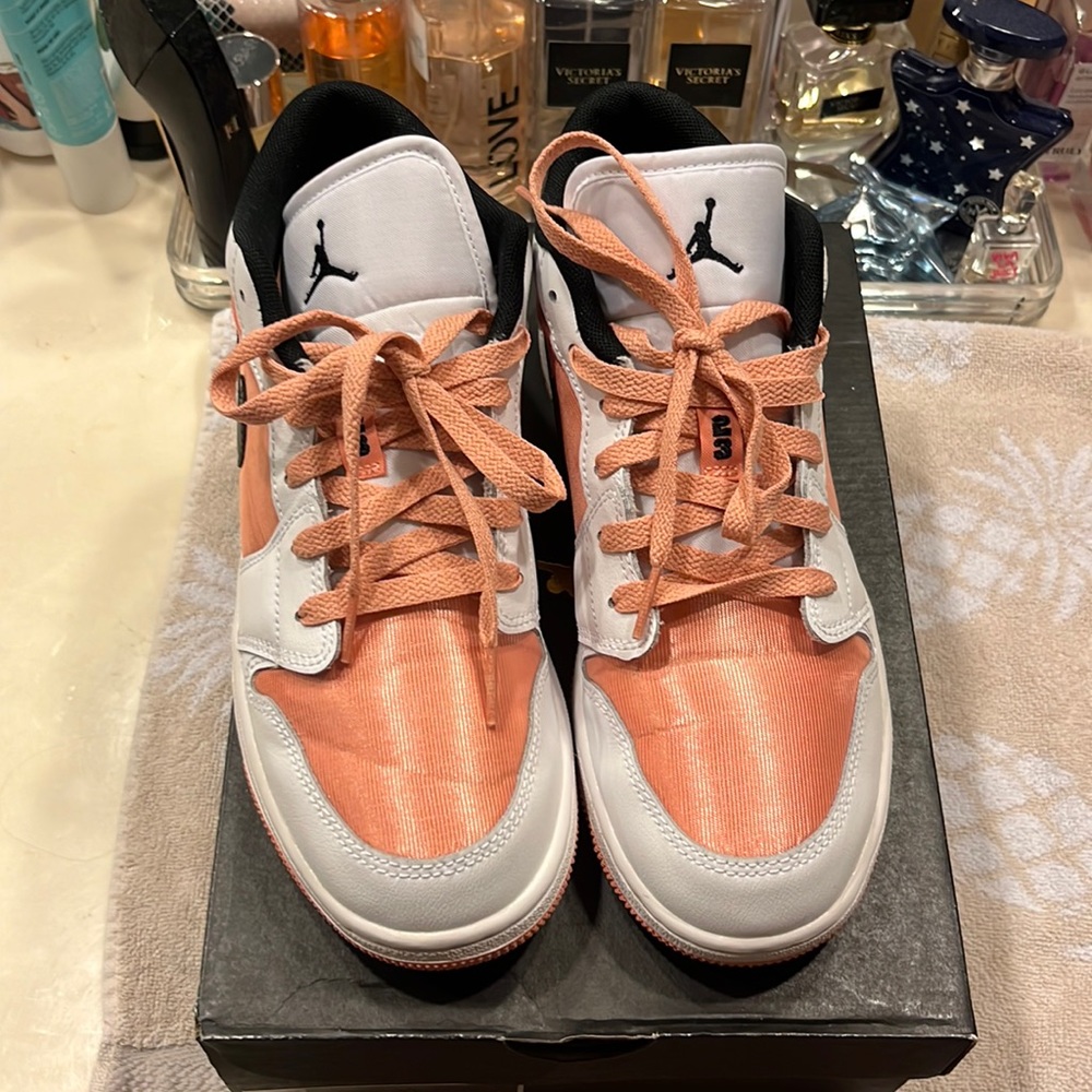 In GUC Air Jordan 1 low kicks